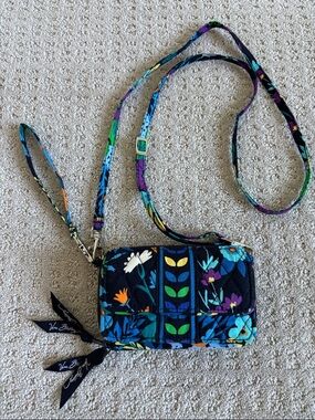 Vera Bradley Navy Floral Quilted Crossbody Wallet with Strap